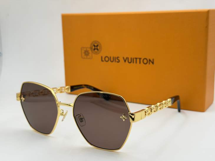 Picture of Louis Vuitton Sunglasses _SKUfw80879836fw